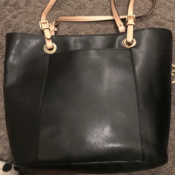 Authentic michael kors bag - Picture 3 of 4